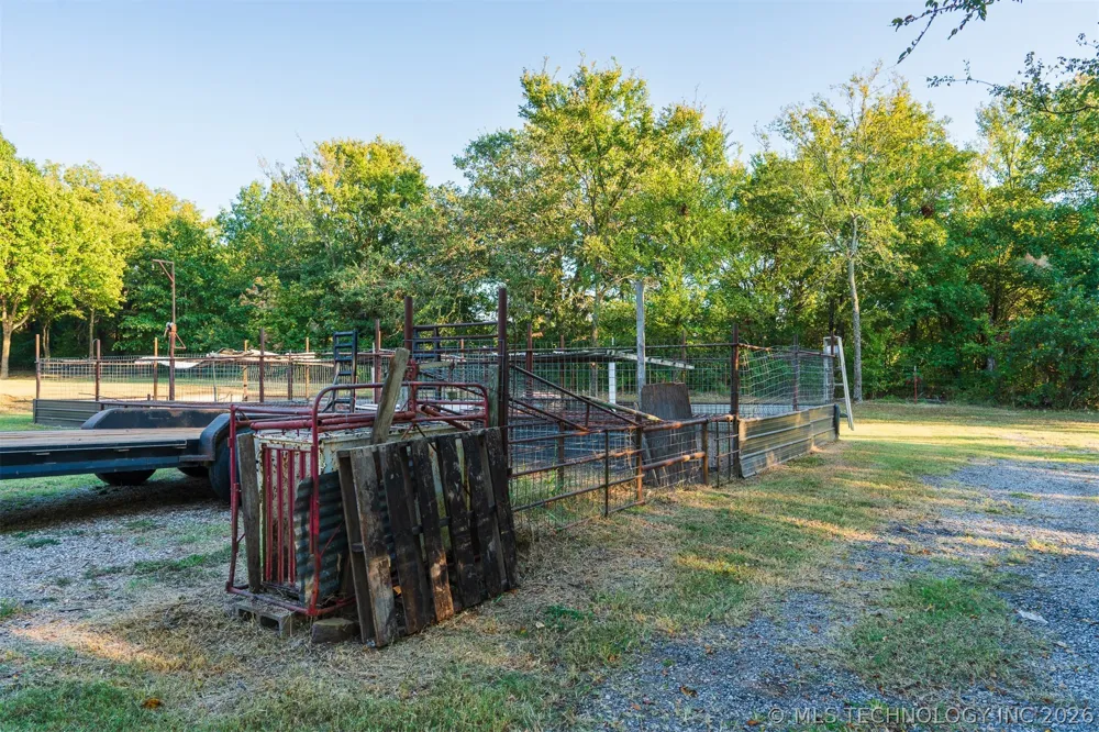 106082 3810 STREET Okemah, OK 74859