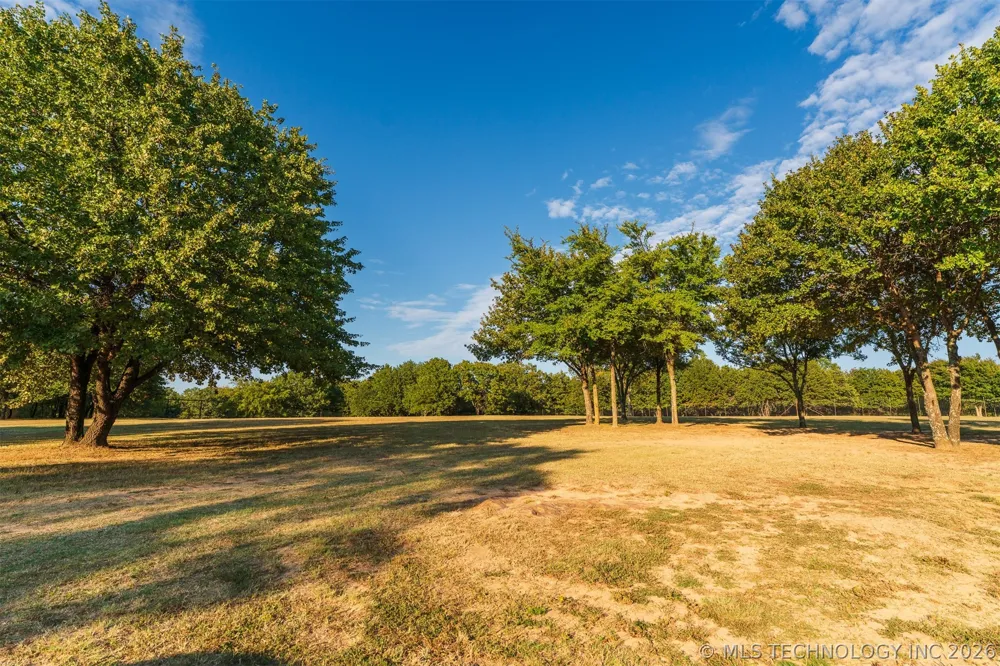 106082 3810 STREET Okemah, OK 74859