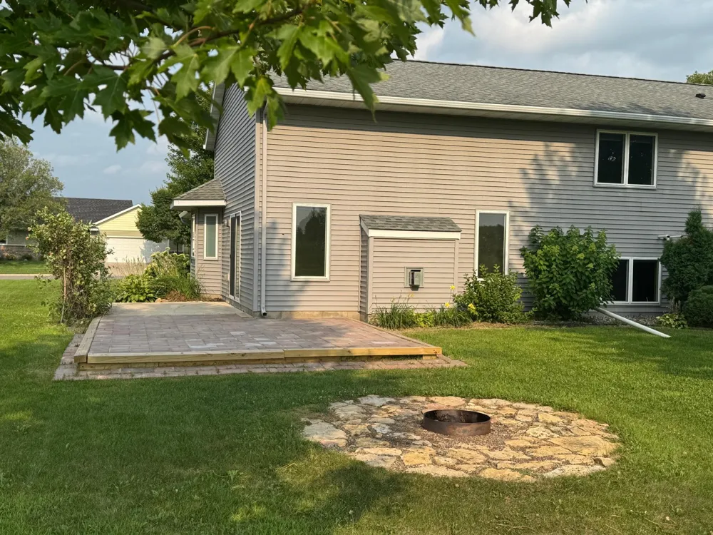 1908 Prairie Avenue SW Faribault, MN 55021
