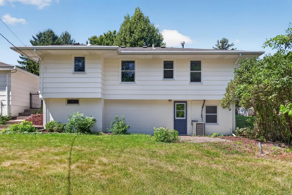 7070 Claude Avenue Inver Grove Heights, MN 55076
