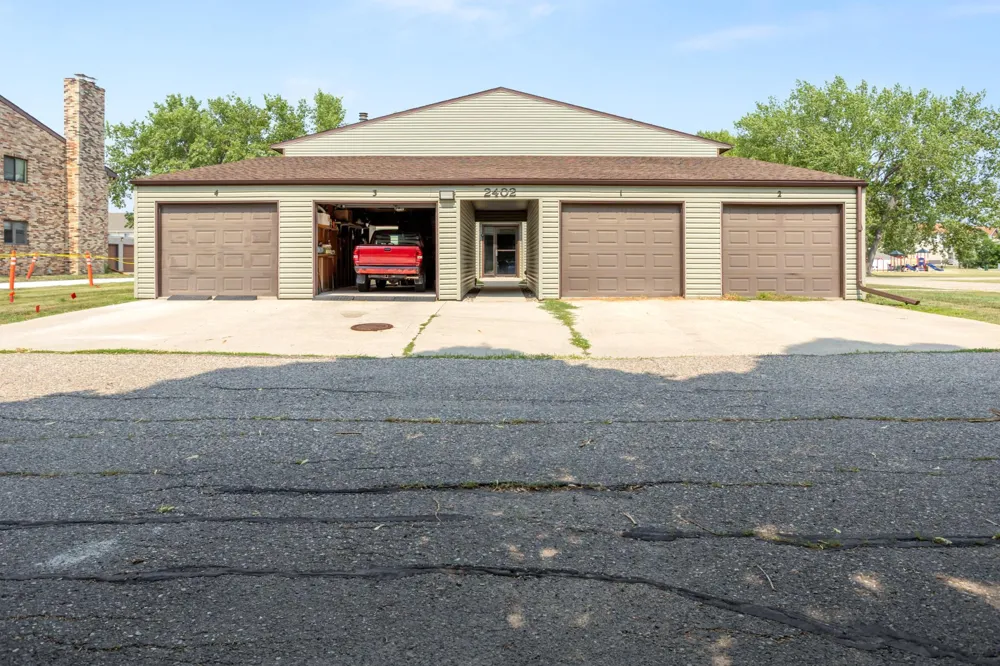 2402 18th Street S #2 Fargo, ND 58103