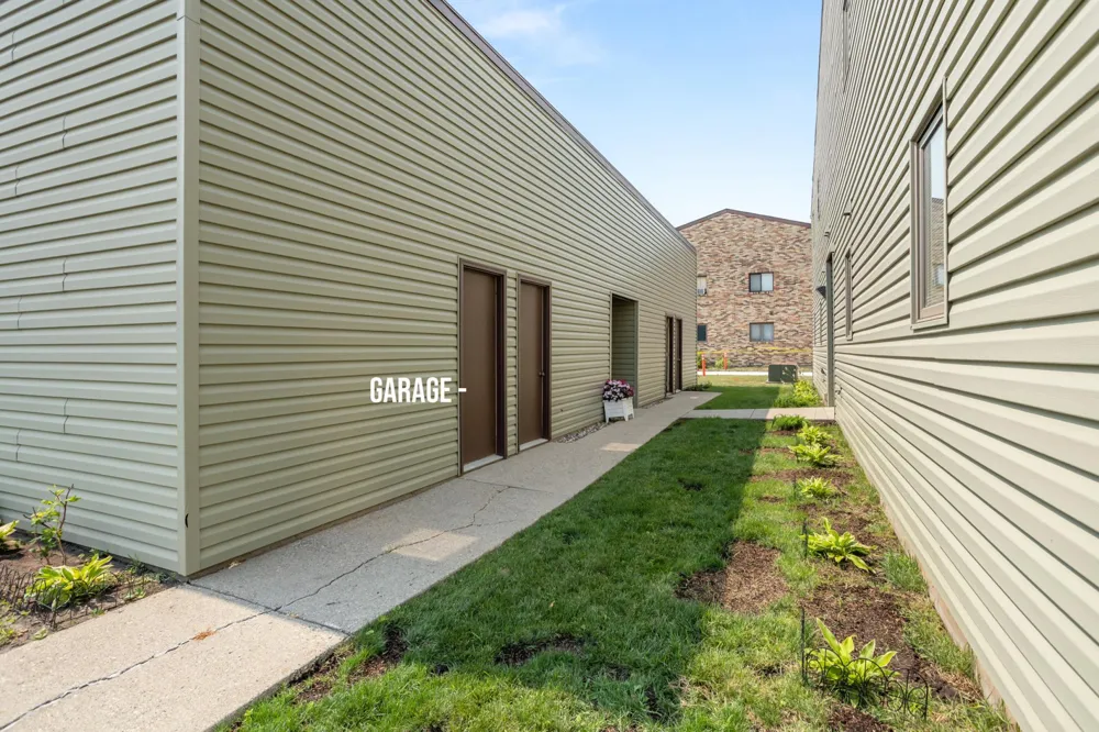 2402 18th Street S #2 Fargo, ND 58103