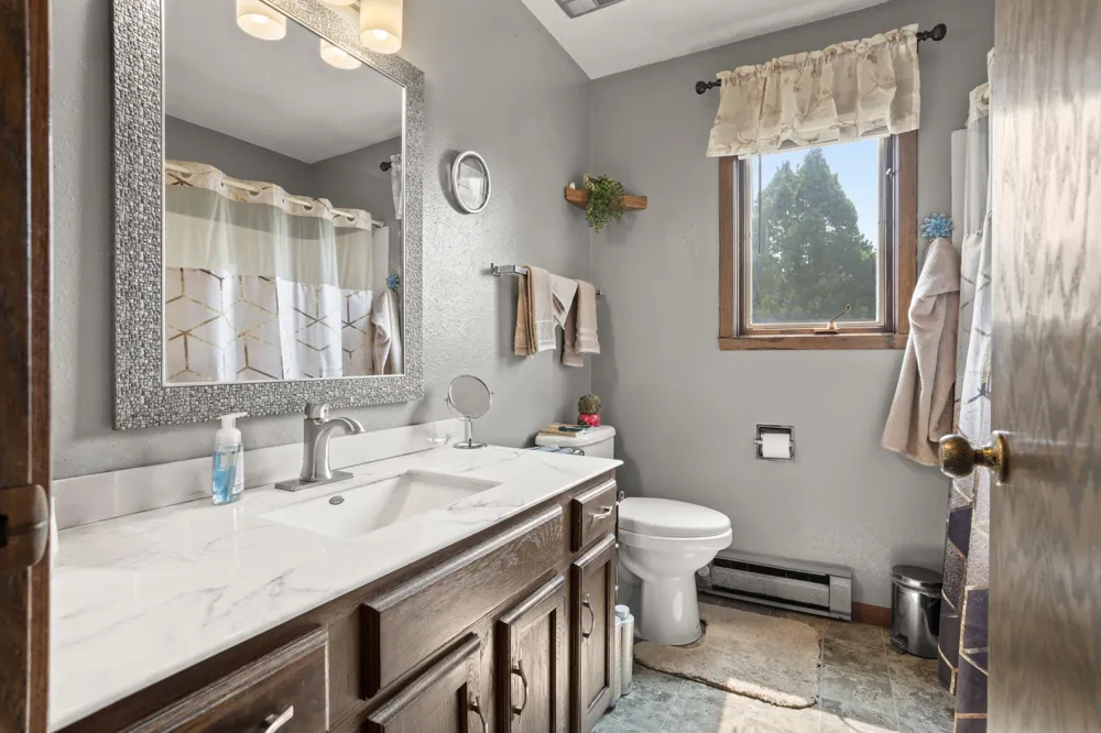 2402 18th Street S #2 Fargo, ND 58103