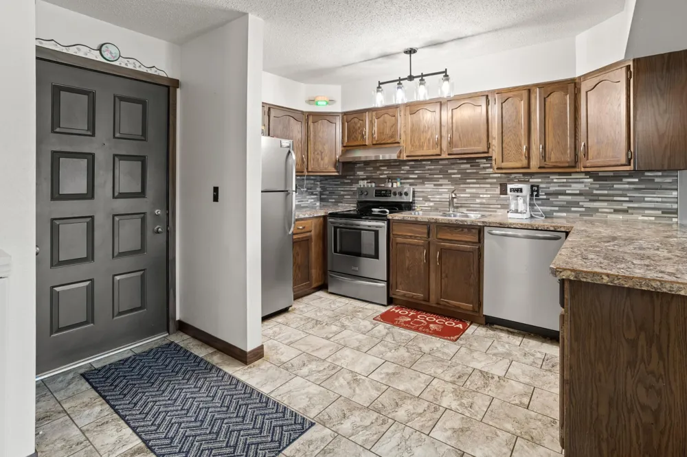 2402 18th Street S #2 Fargo, ND 58103