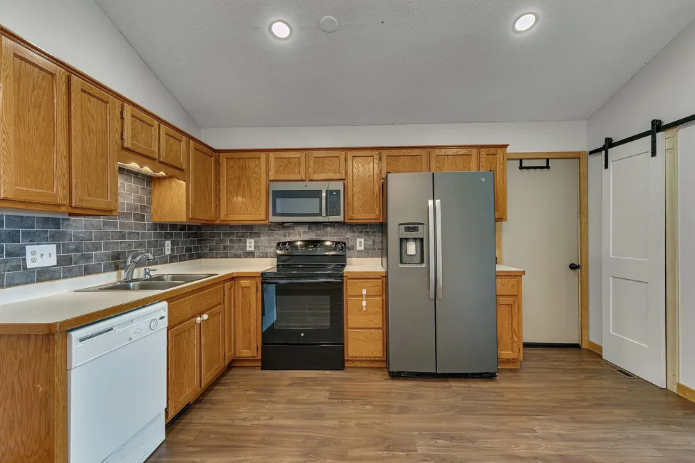 6089 Mill Run Road Monticello, MN 55362