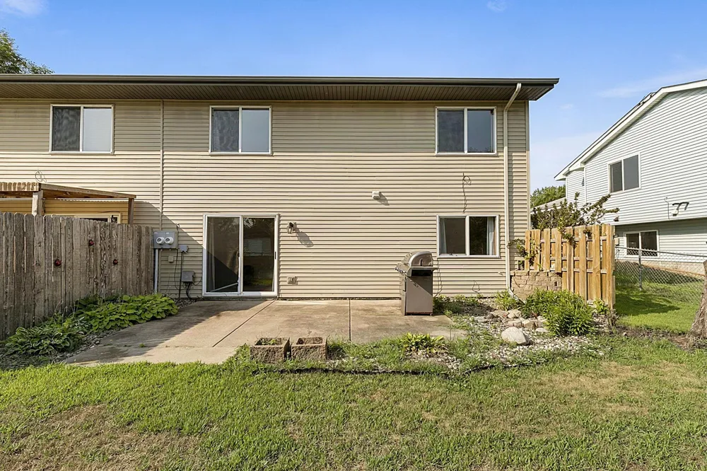 6089 Mill Run Road Monticello, MN 55362