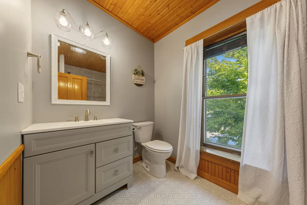 322 Wheeler Avenue North Mankato, MN 56003