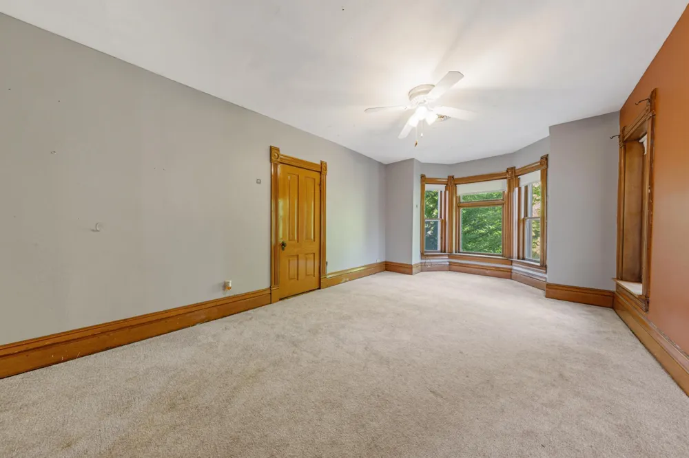 322 Wheeler Avenue North Mankato, MN 56003