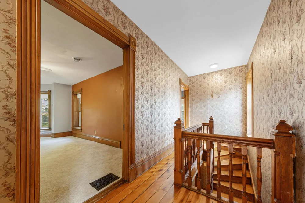 322 Wheeler Avenue North Mankato, MN 56003