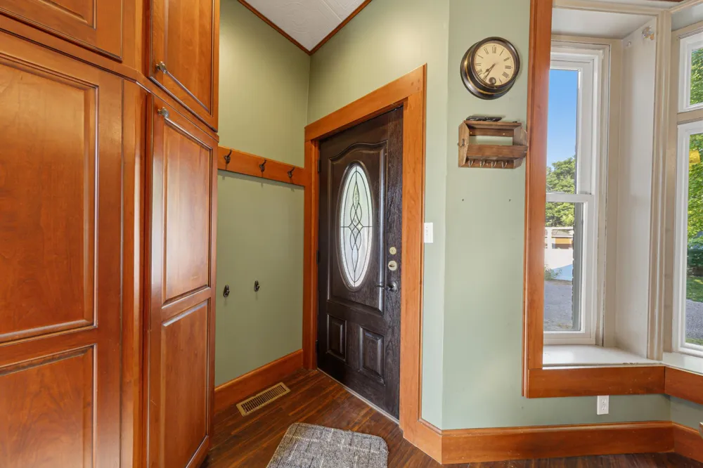 322 Wheeler Avenue North Mankato, MN 56003