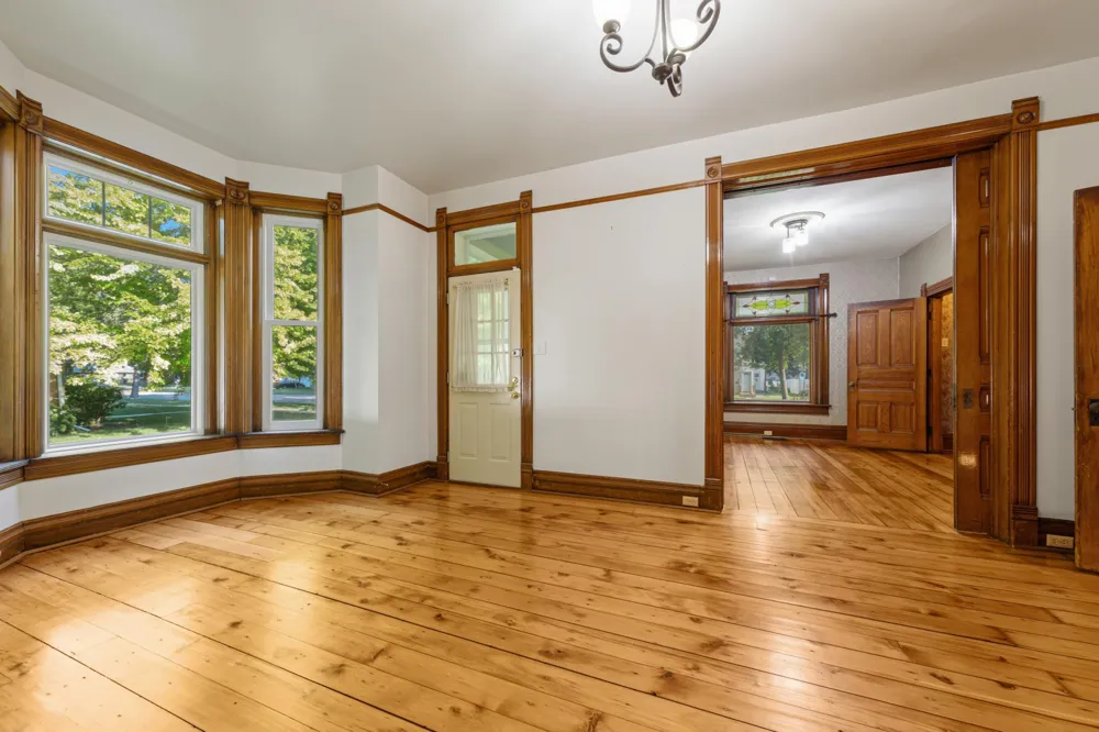 322 Wheeler Avenue North Mankato, MN 56003