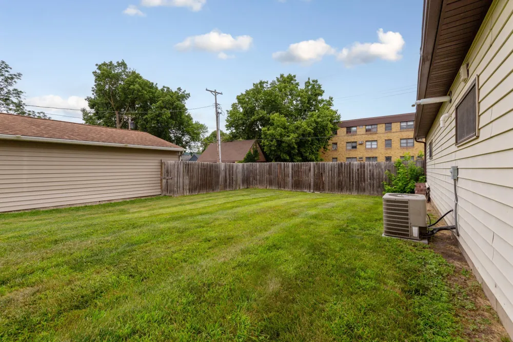 322 Wheeler Avenue North Mankato, MN 56003