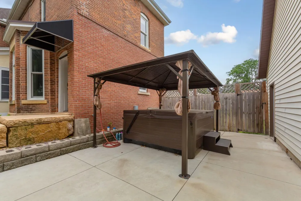 322 Wheeler Avenue North Mankato, MN 56003