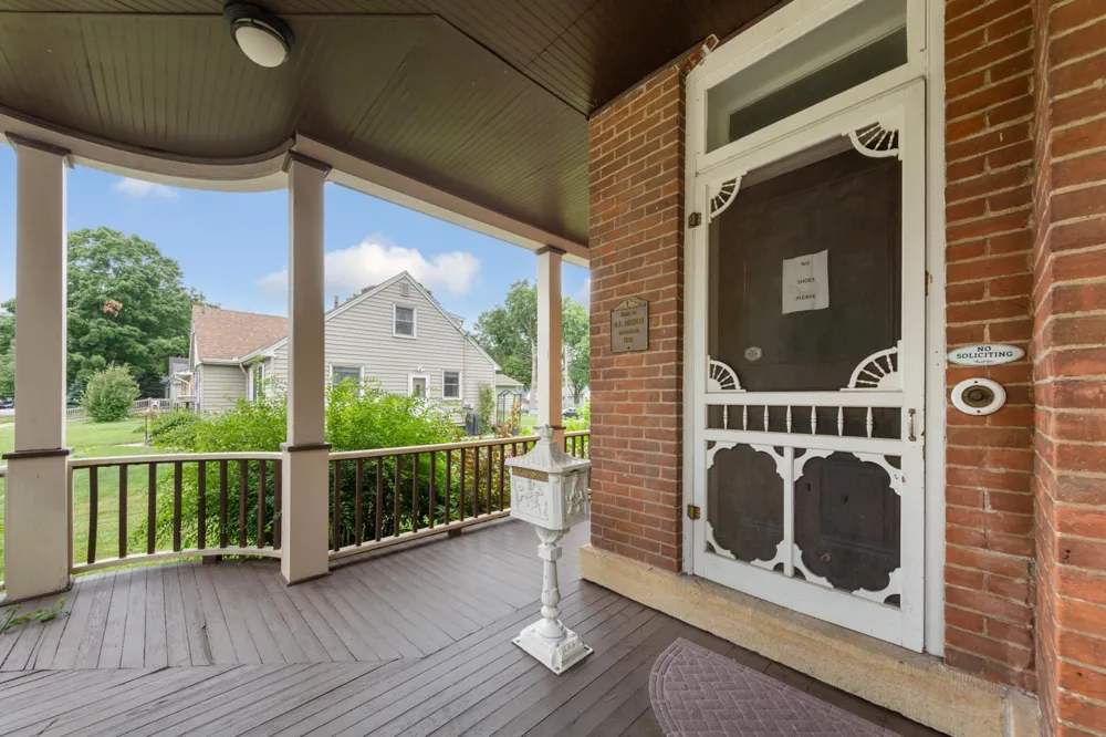 322 Wheeler Avenue North Mankato, MN 56003