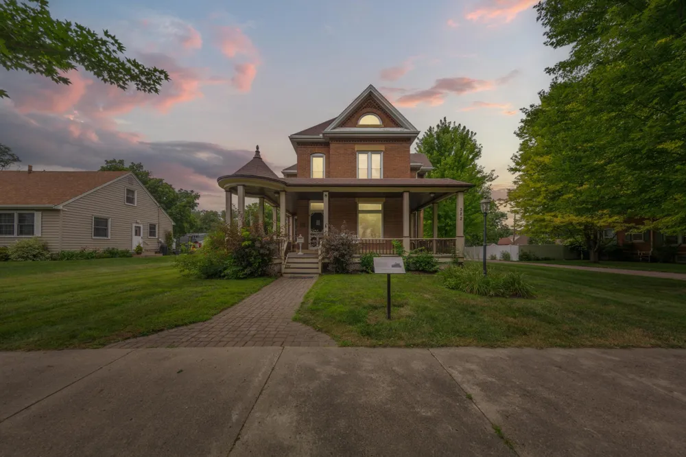 322 Wheeler Avenue North Mankato, MN 56003