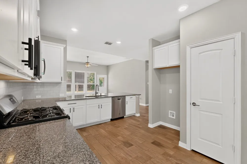 821 Black Hawk Drive Princeton, TX 75407