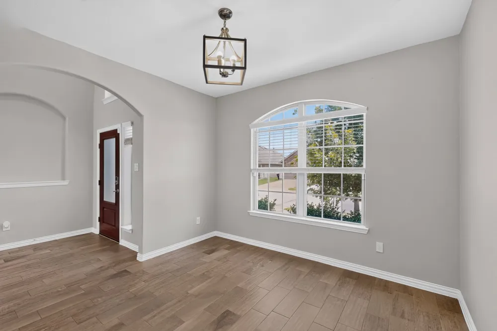 821 Black Hawk Drive Princeton, TX 75407