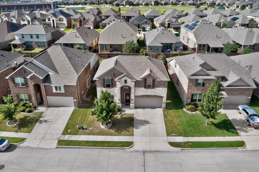 821 Black Hawk Drive Princeton, TX 75407