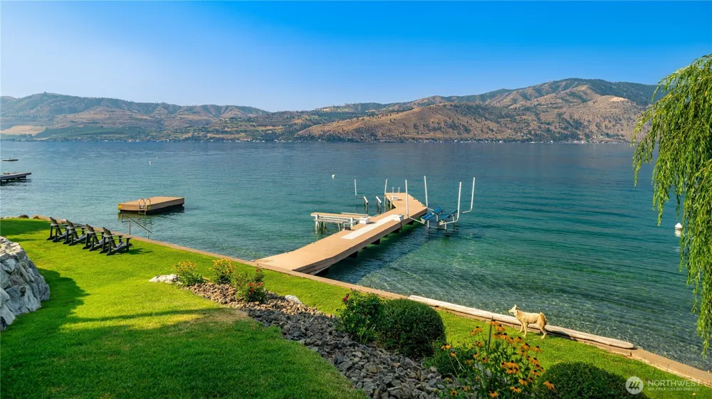 17 & 21 Moonlight Bay Lane Manson, WA 98831