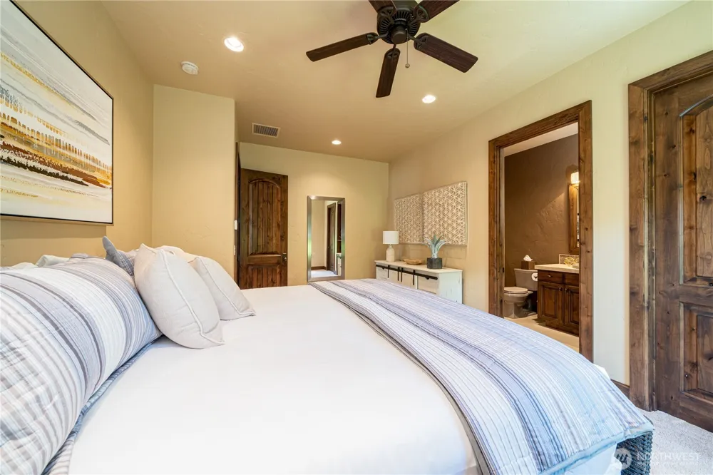 17 & 21 Moonlight Bay Lane Manson, WA 98831