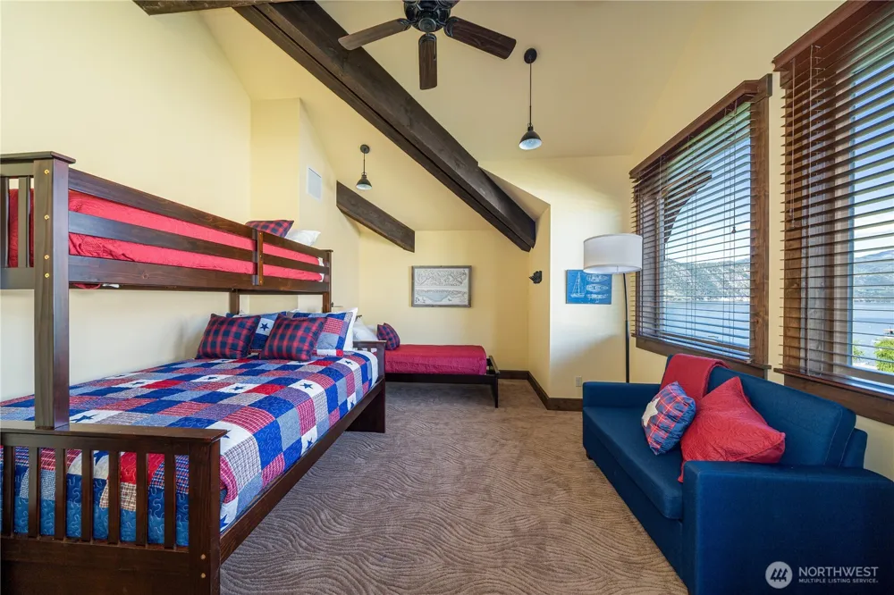 17 & 21 Moonlight Bay Lane Manson, WA 98831