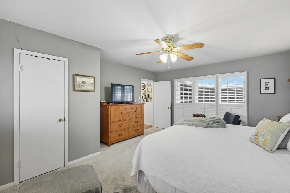300 E Main Street Whitesboro, TX 76273