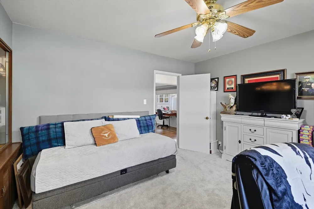 300 E Main Street Whitesboro, TX 76273