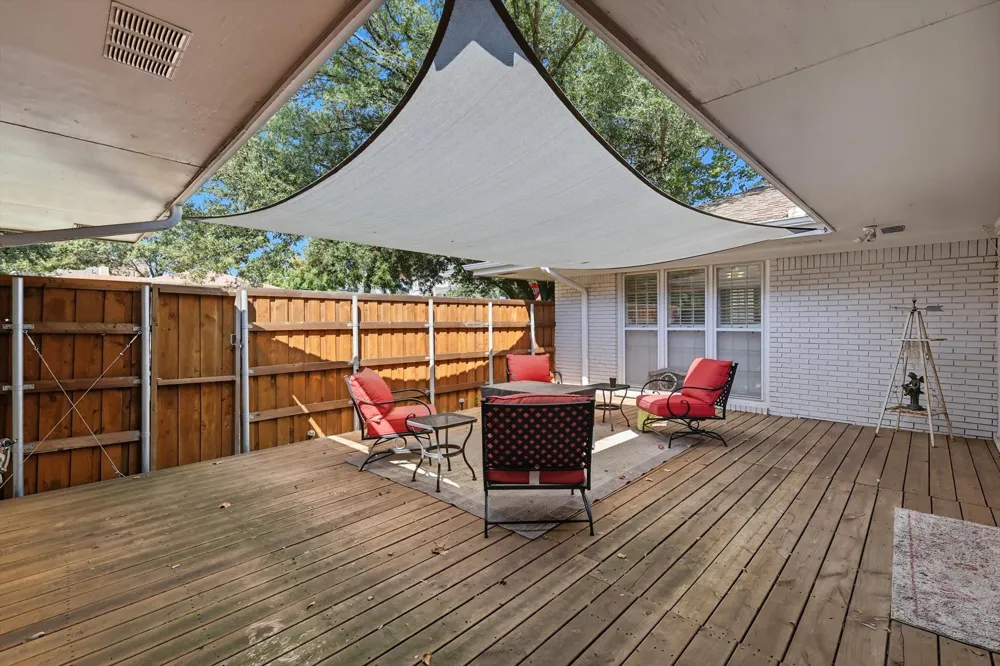 300 E Main Street Whitesboro, TX 76273