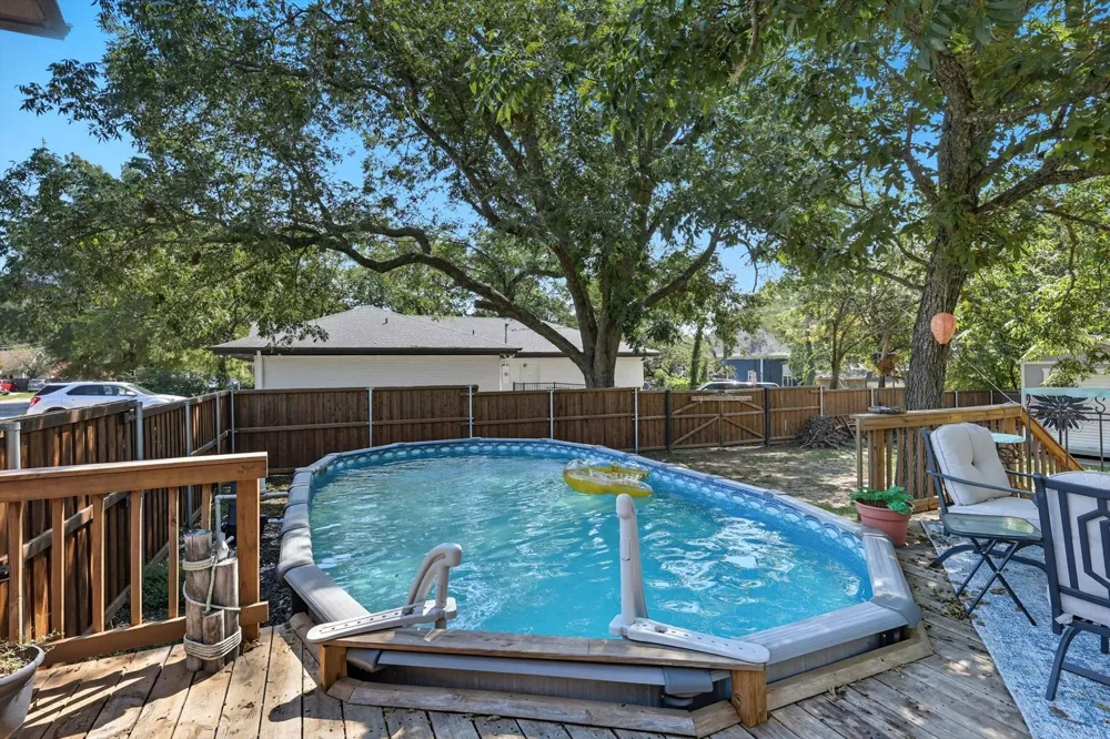 300 E Main Street Whitesboro, TX 76273