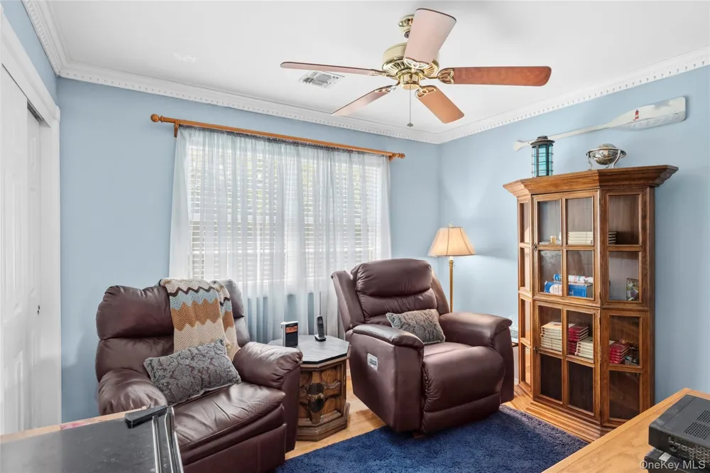 15 Scenicview Crescent Manorville, NY 11949