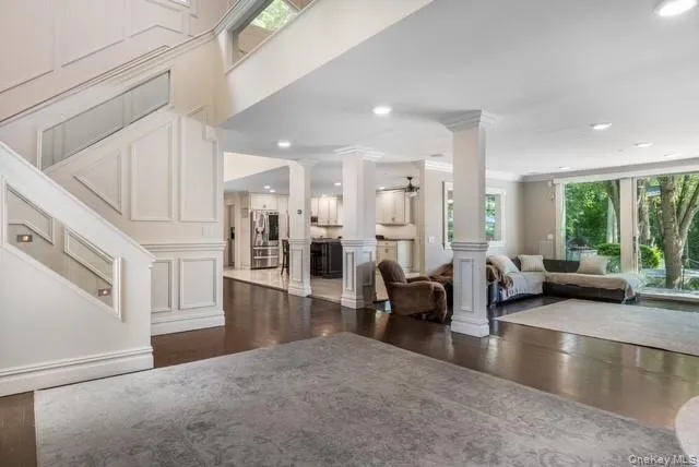6 Fox Hunt Court Huntington, NY 11743
