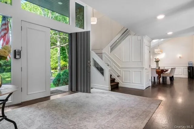6 Fox Hunt Court Huntington, NY 11743