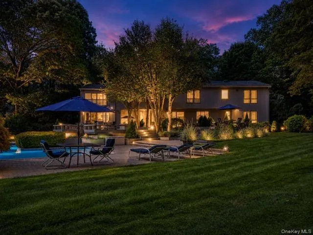 6 Fox Hunt Court Huntington, NY 11743
