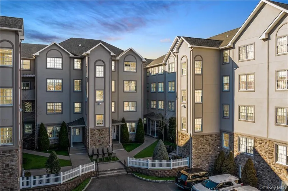 3307 Parkview Drive Spring Valley, NY 10977