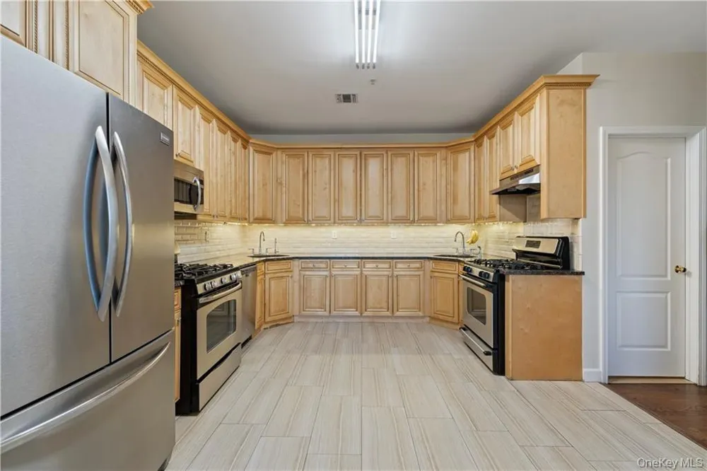 3307 Parkview Drive Spring Valley, NY 10977