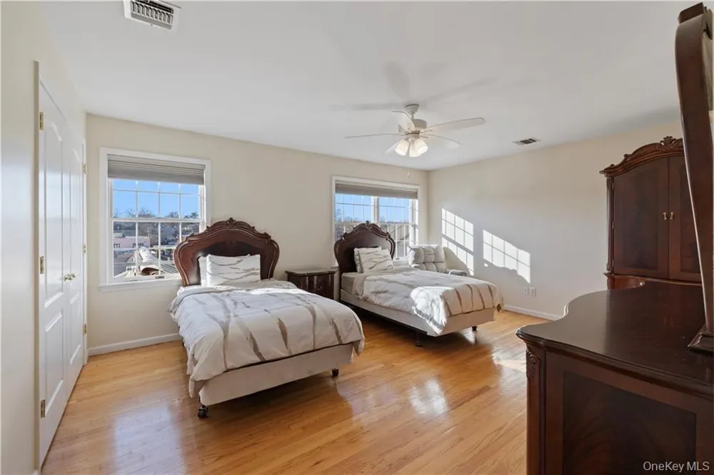 3307 Parkview Drive Spring Valley, NY 10977