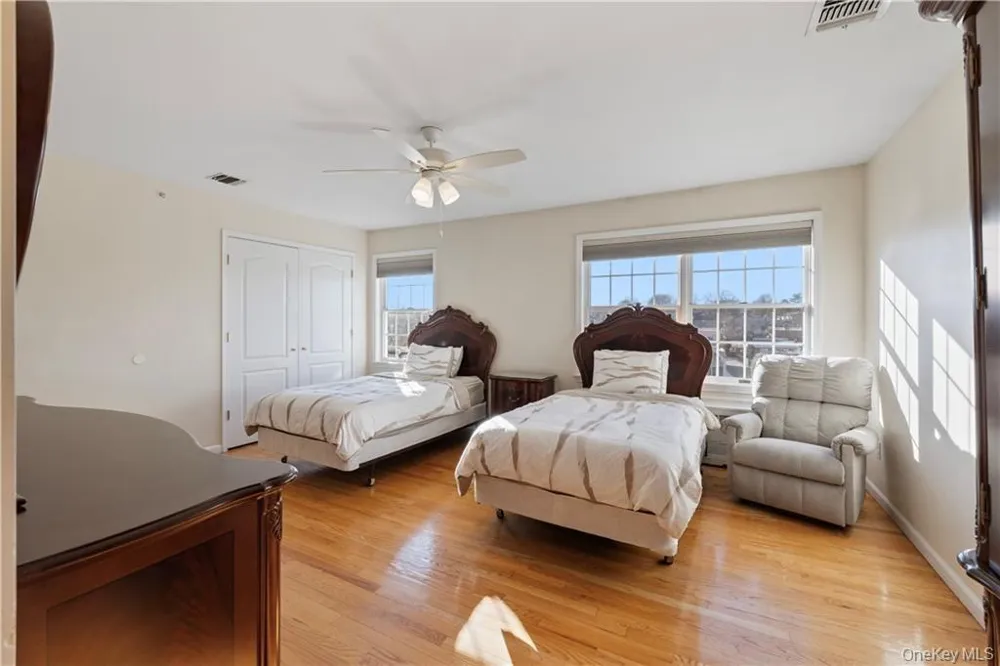 3307 Parkview Drive Spring Valley, NY 10977