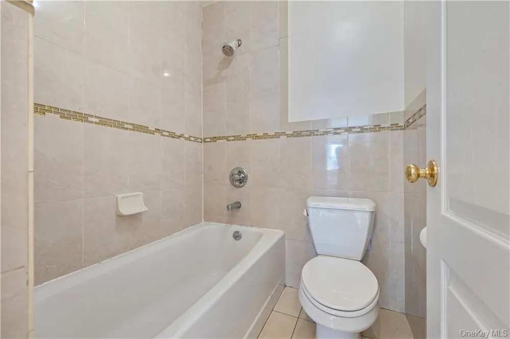 3307 Parkview Drive Spring Valley, NY 10977