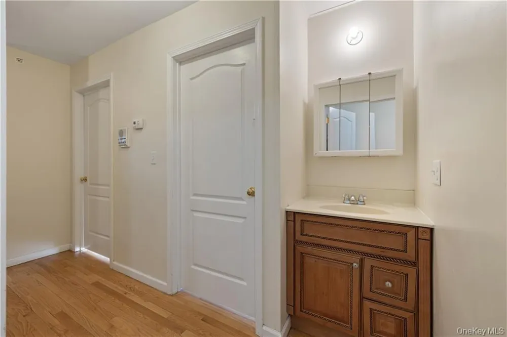 3307 Parkview Drive Spring Valley, NY 10977