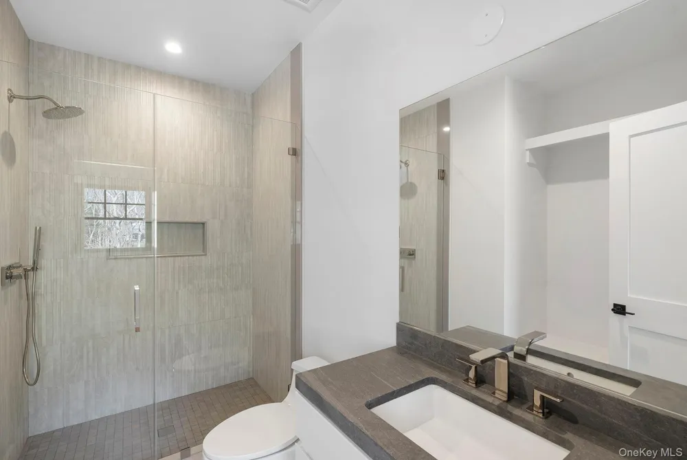 46 Towhee Trail East Hampton, NY 11937