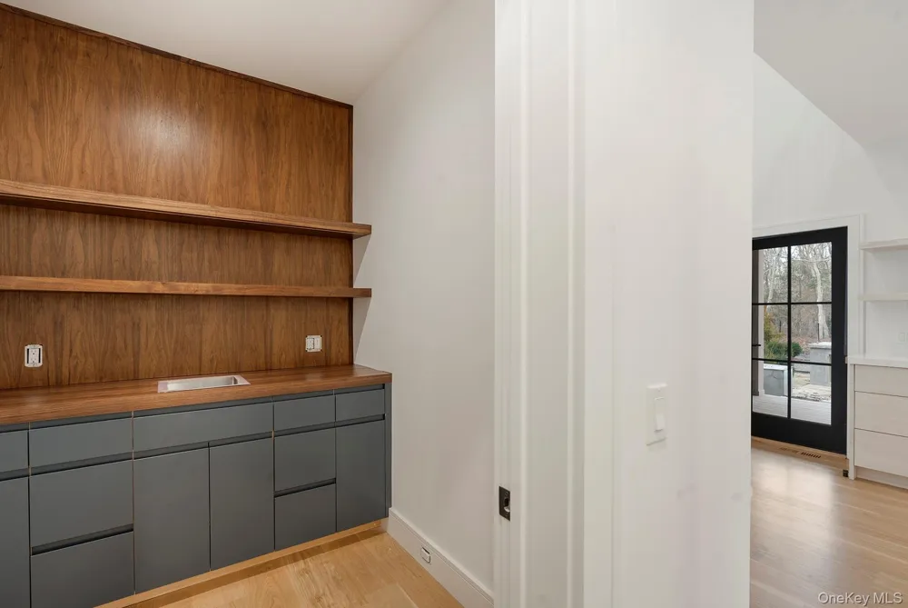 46 Towhee Trail East Hampton, NY 11937