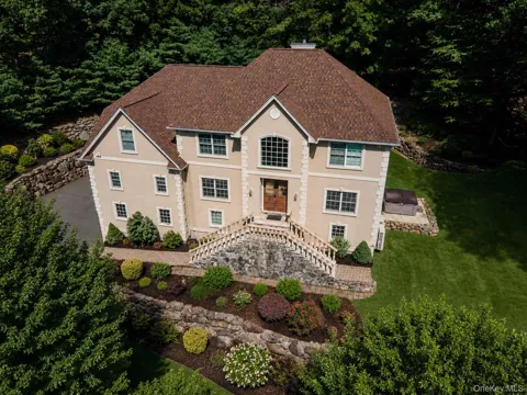 144 Call Hollow Road