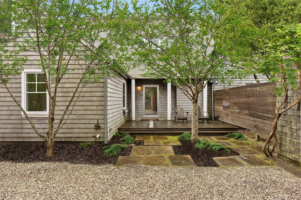 54 Gardiner Drive Amagansett, NY 11930