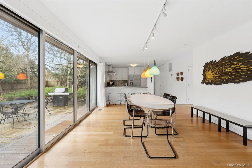 54 Gardiner Drive Amagansett, NY 11930