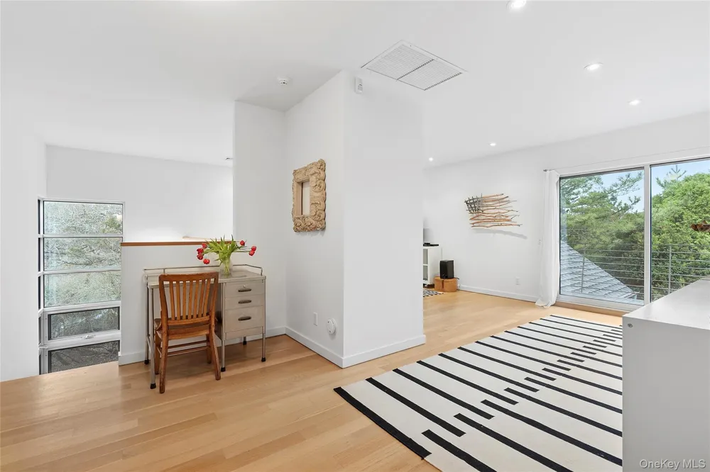 54 Gardiner Drive Amagansett, NY 11930