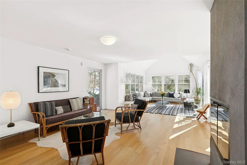 54 Gardiner Drive Amagansett, NY 11930