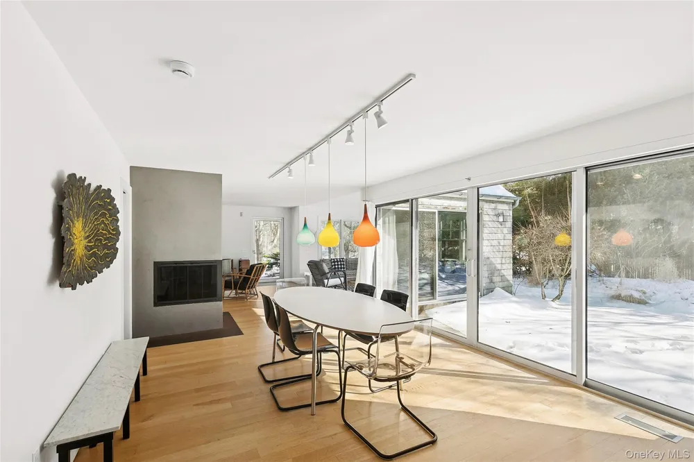 54 Gardiner Drive Amagansett, NY 11930