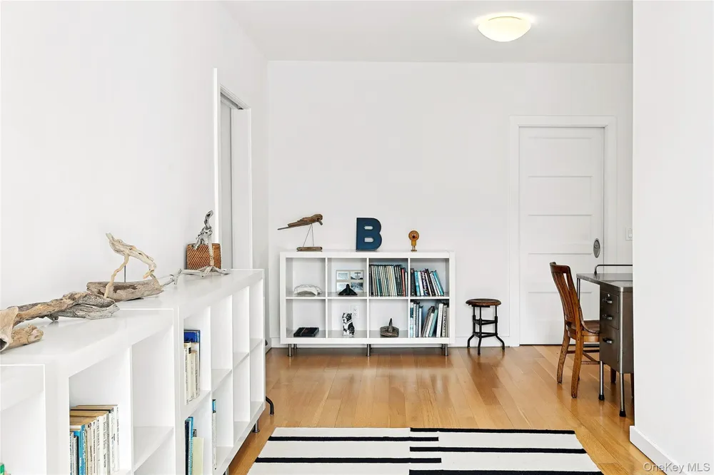 54 Gardiner Drive Amagansett, NY 11930