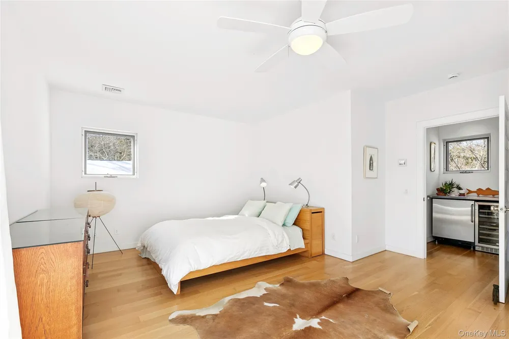 54 Gardiner Drive Amagansett, NY 11930
