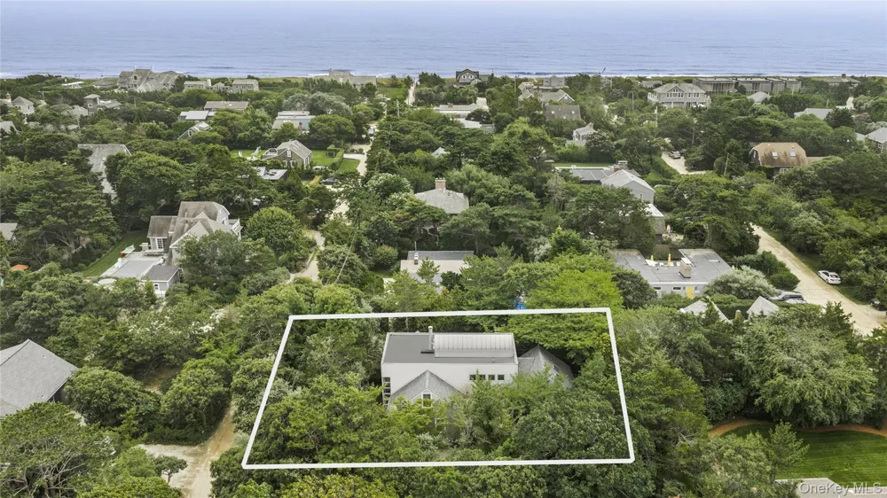 54 Gardiner Drive Amagansett, NY 11930